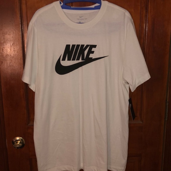 black nike shirt with white check